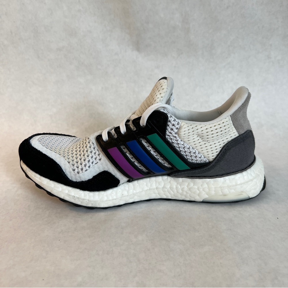 ADIDAS UltraBoost S&L Pride 2020 - FY5347 - Sz Men’s 5 / Women’s 7 - Picture 8 of 16